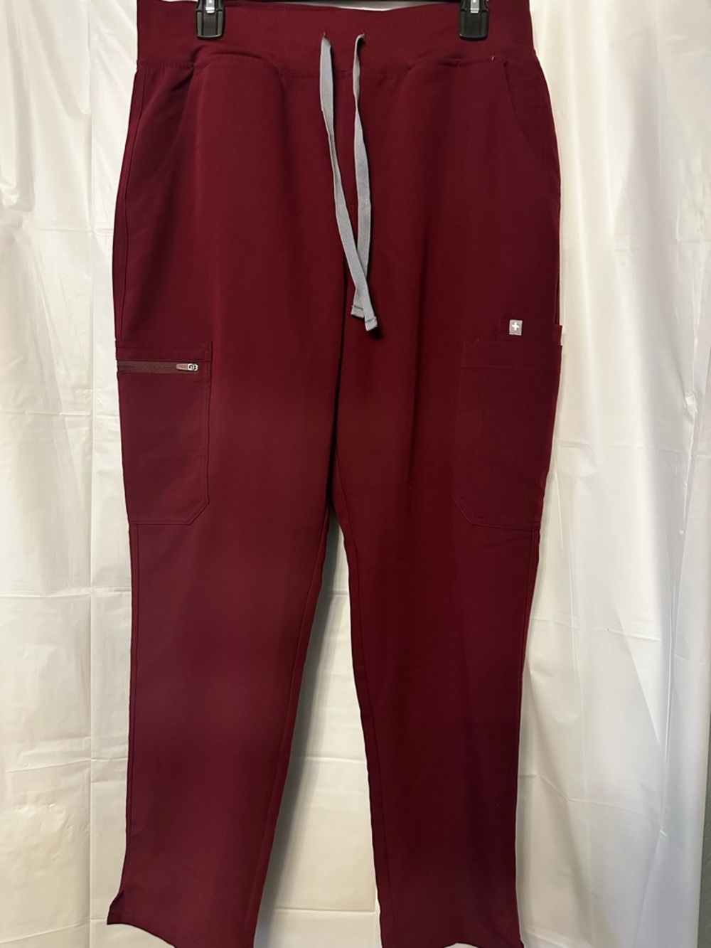 2 Pairs of Figs Technical collection scrub bottoms. Both size Large